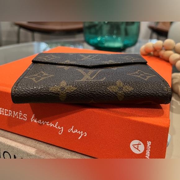 LOUIS VUITTON Compact Elise Monogram Wallet. Unisex. Excellent condition. - Picture 9 of 14